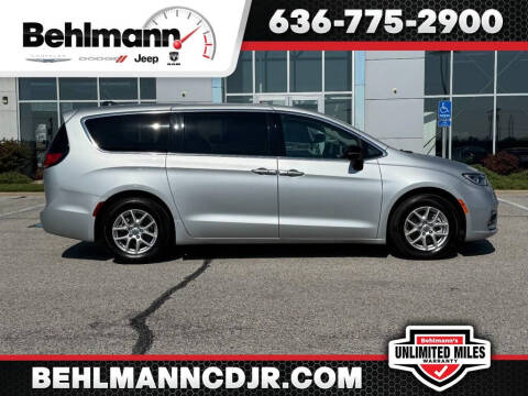 2024 Chrysler Pacifica Touring L
