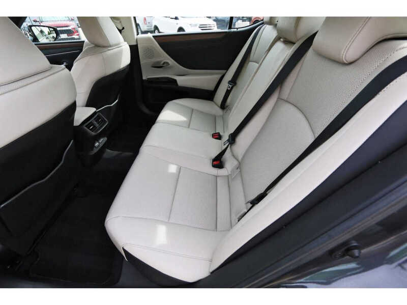 2025 Lexus ES 350