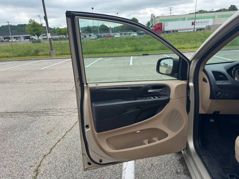 2015 Dodge Grand Caravan American Value Package