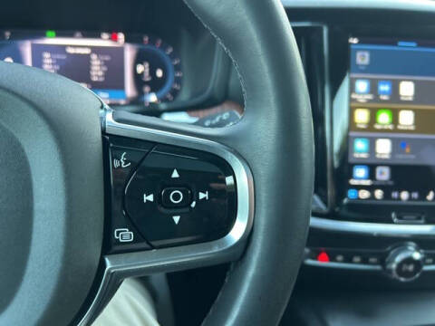 2024 Volvo V60 Cross Country B5 Plus