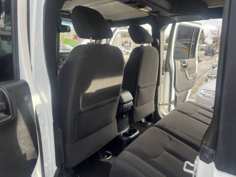 2017 Jeep Wrangler Unlimited Sport