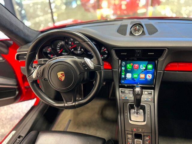 2015 Porsche 911 Carrera GTS