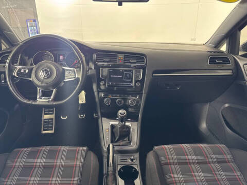 2016 Volkswagen Golf GTI