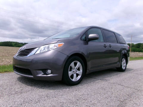2016 Toyota Sienna LE 8-Passenger