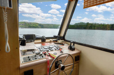 2000 FUN COUNTRY HOUSE BOAT