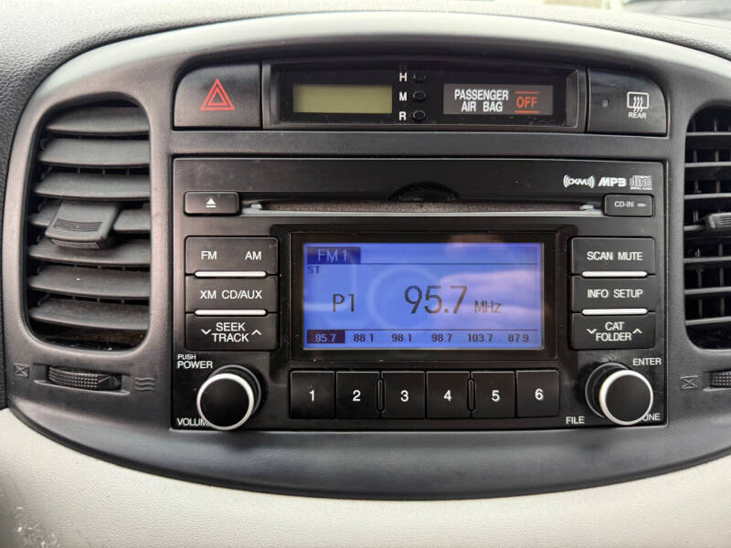 2010 Hyundai Accent GLS