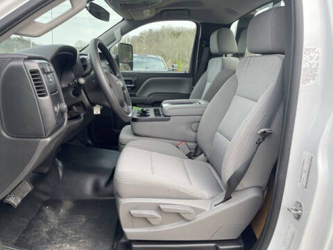 2023 Chevrolet Silverado MD