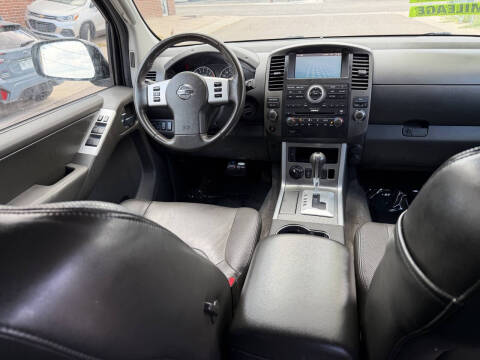 2012 Nissan Pathfinder Silver Edition
