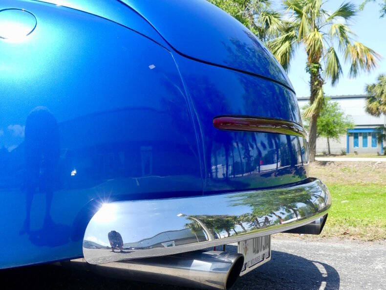 1948 Ford Super Deluxe