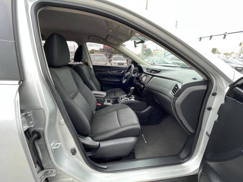 2017 Nissan Rogue S