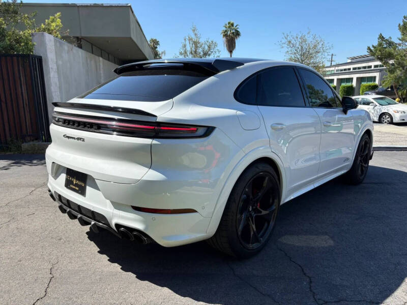 2025 Porsche Cayenne GTS Coupe