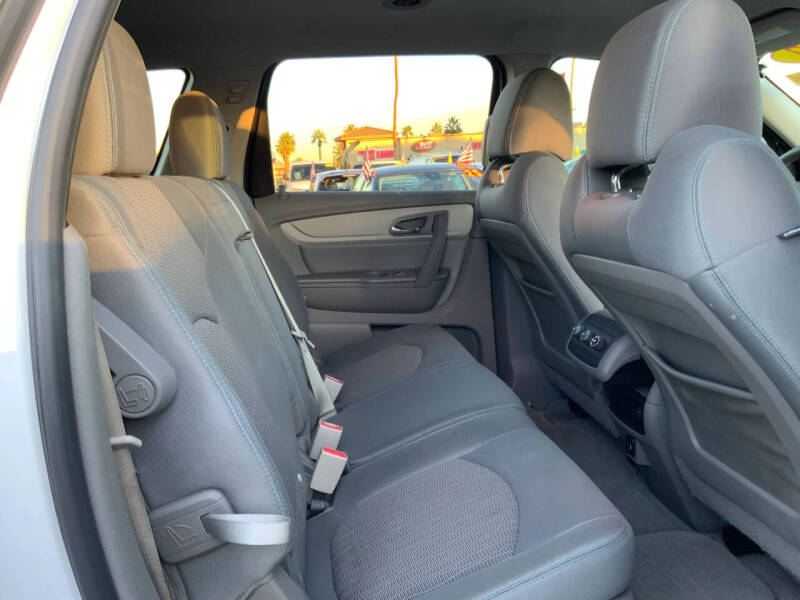 2017 Chevrolet Traverse LS