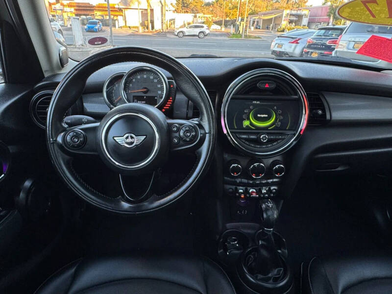 2017 MINI Hardtop 4 Door Cooper