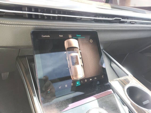 2025 Cadillac Escalade ESV Premium Luxury