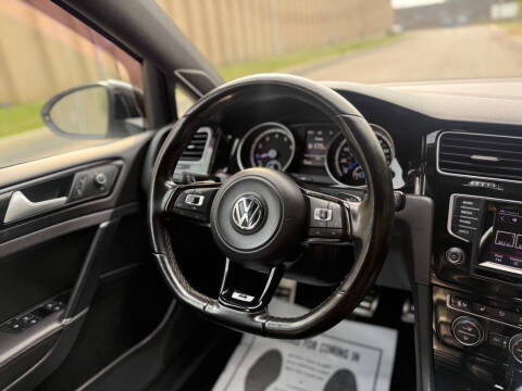 2015 Volkswagen Golf R 4Motion