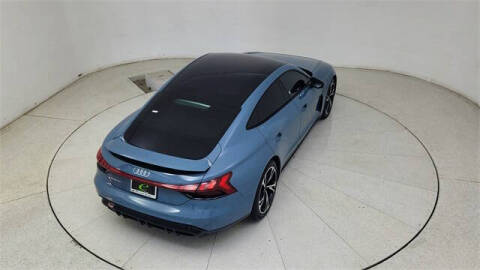 2022 Audi e-tron GT quattro Premium Plus