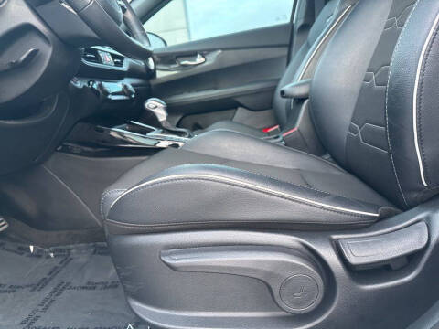 2024 Kia Forte GT-Line