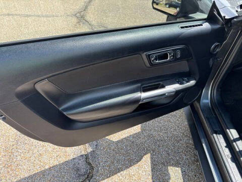 2016 Ford Mustang V6