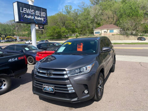 2019 Toyota Highlander for sale at Lewis Blvd Auto Sales in Sioux City IA