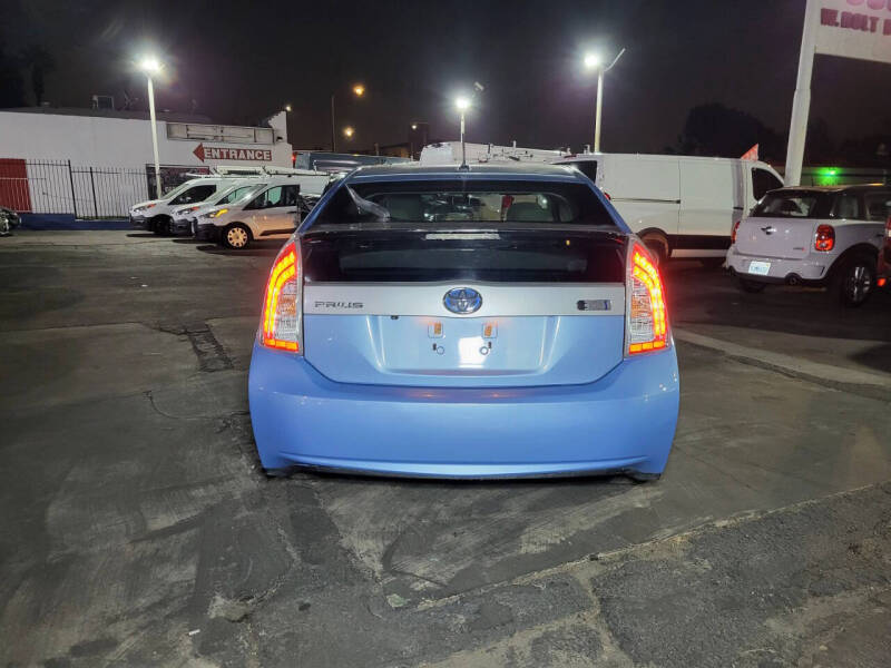 2014 Toyota Prius Plug-in Hybrid