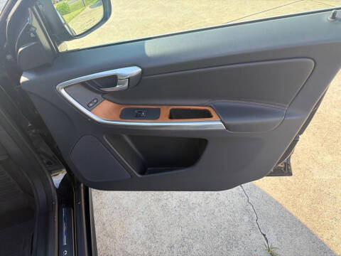 2017 Volvo XC60 T5 Inscription
