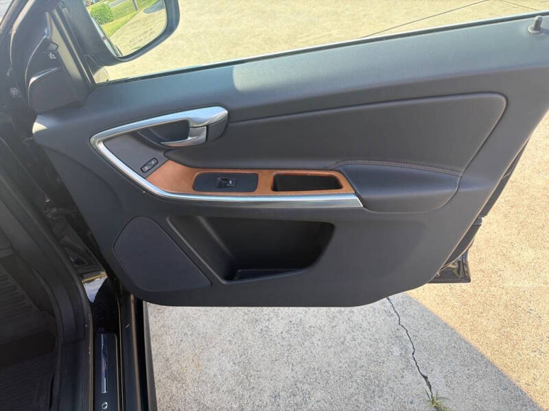 2017 Volvo XC60 T5 Inscription