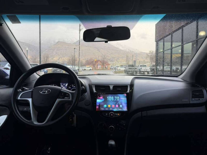 2012 Hyundai Accent GS