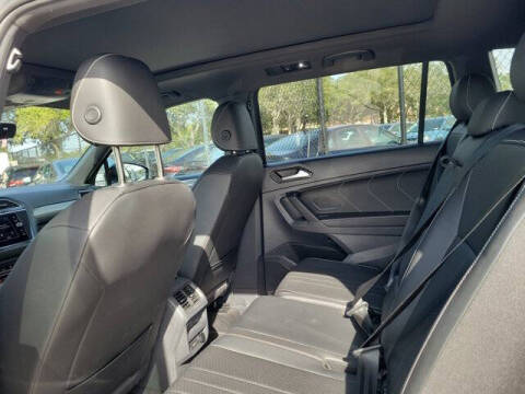 2023 Volkswagen Tiguan SE R-Line Black