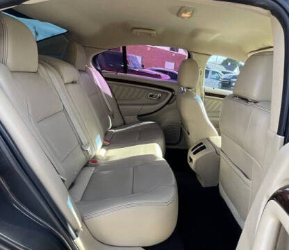 2019 Ford Taurus Limited