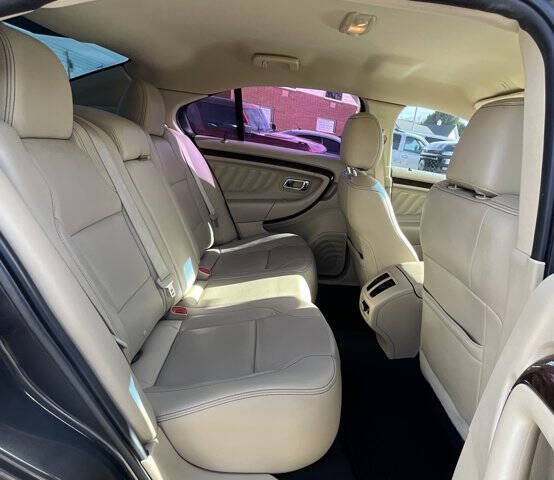 2019 Ford Taurus Limited