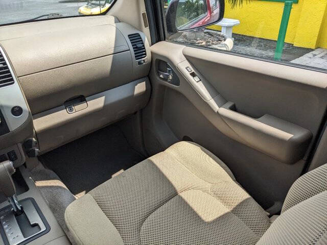 2014 Nissan Frontier 12