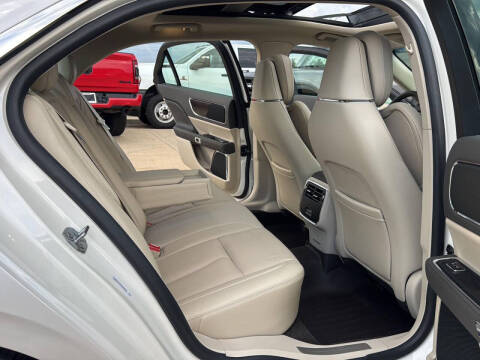 2019 Lincoln Continental Select
