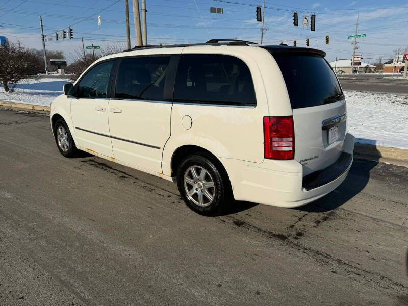2010 Chrysler Town and Country Touring