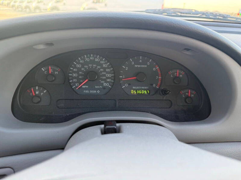 2004 Ford Mustang GT Deluxe