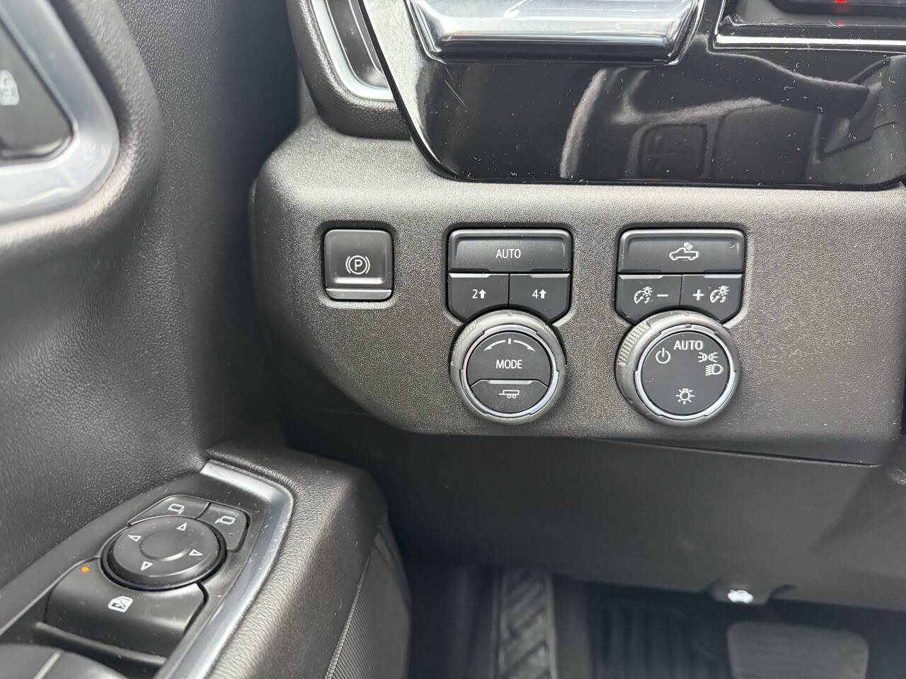 2022 Chevrolet Silverado 1500 LT photo 21