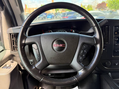 2022 GMC Savana 2500
