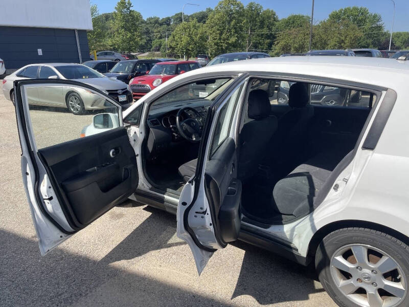 2012 Nissan Versa 1.8 S