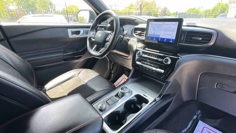 2023 Ford Explorer ST-Line