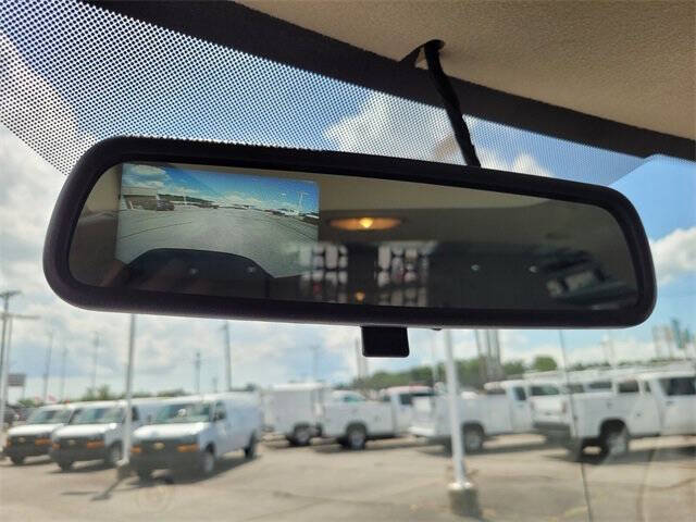 2025 Chevrolet Express 2500