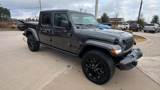 2024 Jeep Gladiator NightHawk