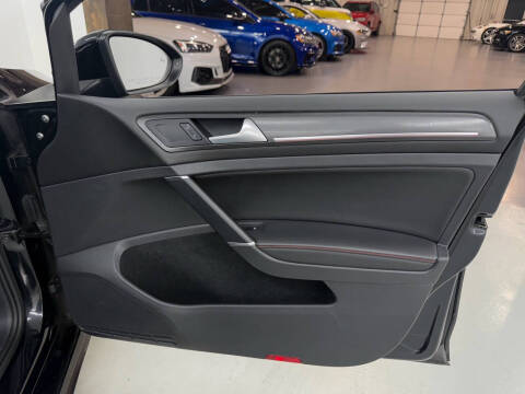 2020 Volkswagen Golf GTI SE