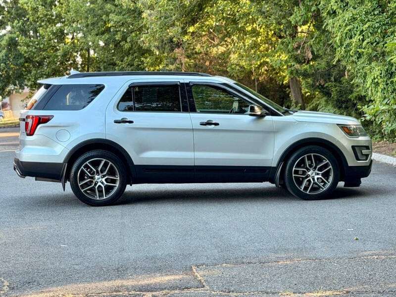 2016 Ford Explorer Sport