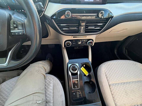 2021 Ford Escape SE