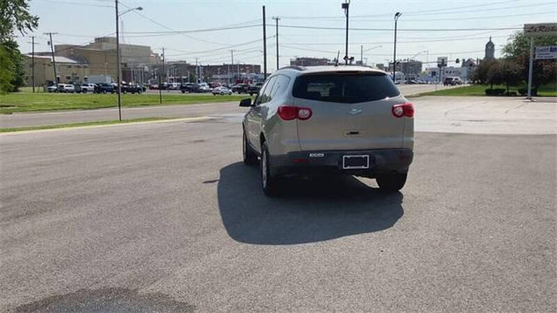 2011 Chevrolet Traverse LT