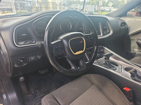 2017 Dodge Challenger SXT