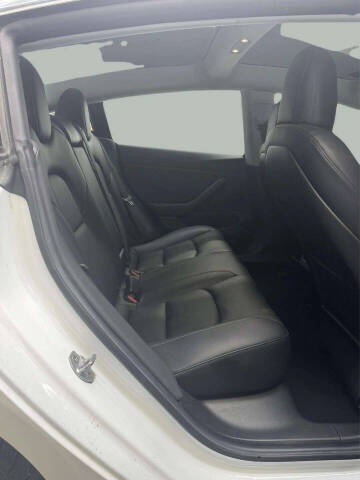 2019 Tesla Model 3 Standard Range Plus