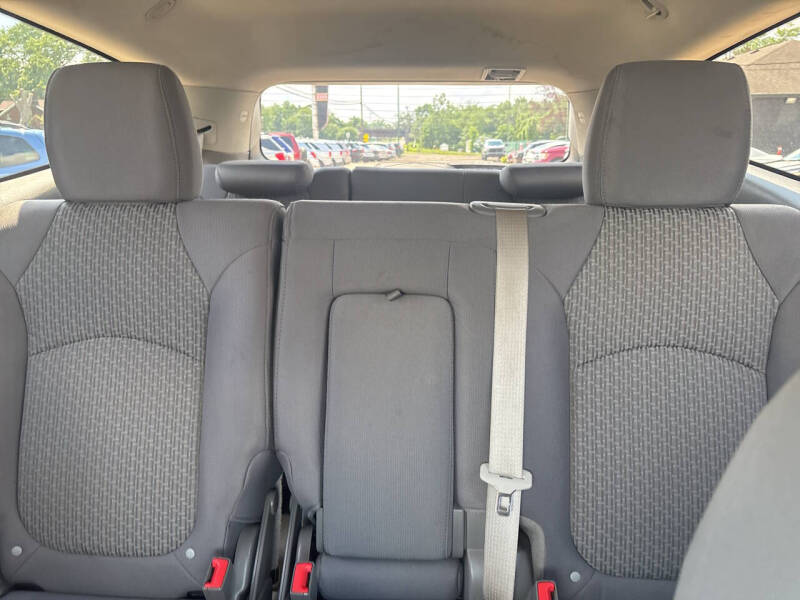 2012 Chevrolet Traverse LS