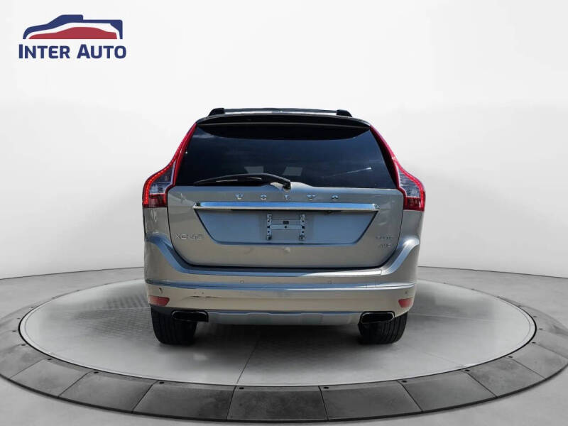 2016 Volvo XC60 T6 Platinum