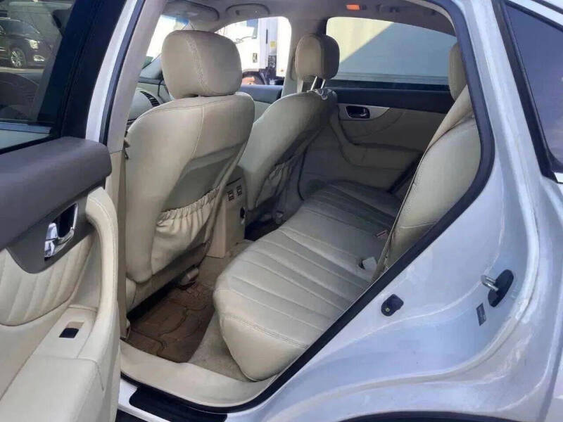 2013 Infiniti FX37