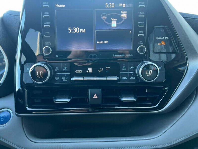 2021 Toyota Highlander Hybrid XLE